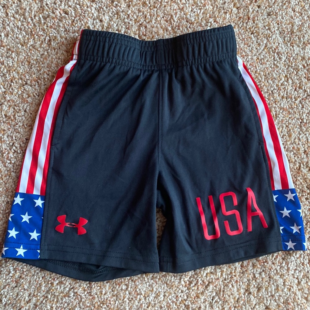 Boys size 4 Under Armour shorts